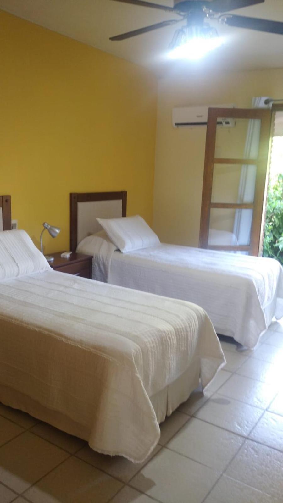 La Casona Del Lago Balneario Ipora Extérieur photo